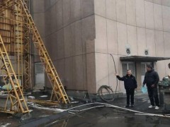濰坊市城管執(zhí)法支隊(duì)組織戶外廣告牌、LED顯示屏安全工作檢查